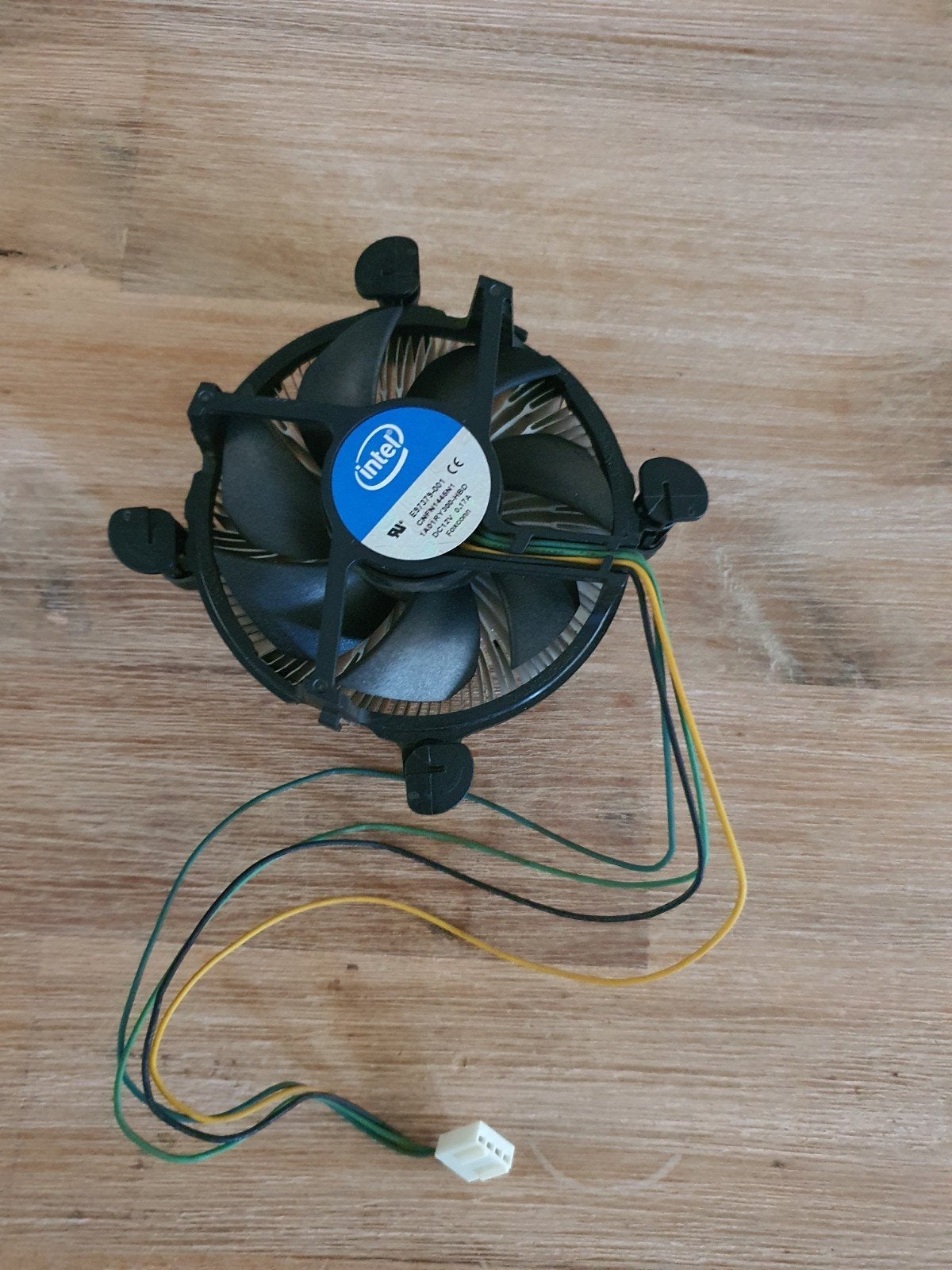 Intel cpu cooler, Computers en Software, Computerkoelers, Ophalen