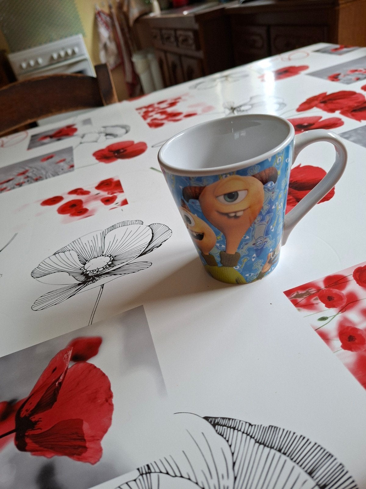 Mug Monsters university.  Disney.  Neuf., Maison & Meubles, Enlèvement ou Envoi, Mug