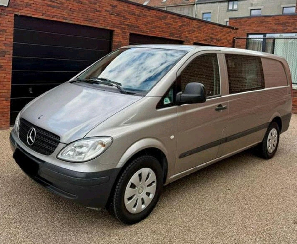 Nieuw ingerichte bestelwagen Mercedes Vito 115 Automat Garan, Automaat, Buscamper of Camperbus, Koelkast, Tot en met 2