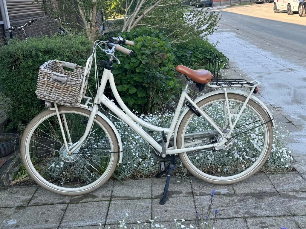Dames/meisjesfiets Batavus, Fietsen en Brommers, Ophalen, Zo goed als nieuw, Versnellingen