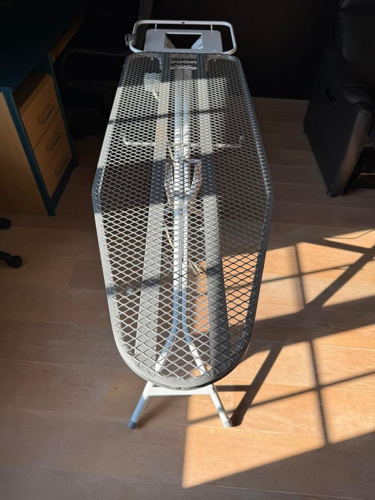 Strijkplank, Elektronische apparatuur, Strijkijzers en Strijkplanken, Gebruikt, Ophalen