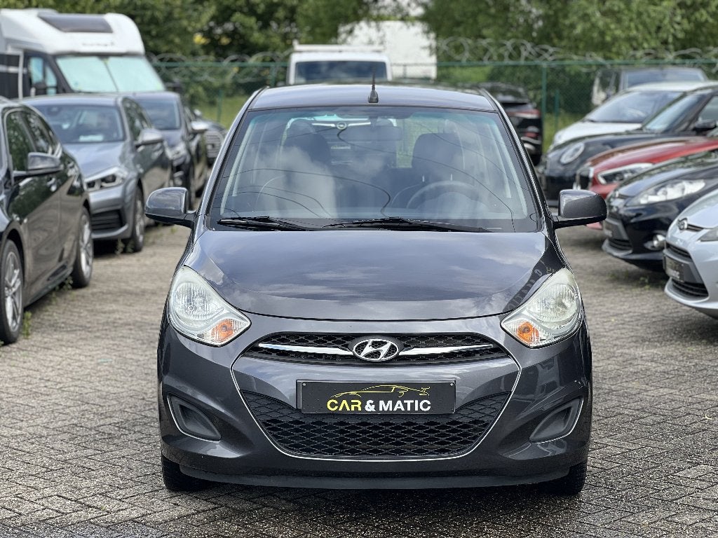 Hyundai i10/1100cc benzine 2012 Euro5, Auto's, Voorwielaandrijving, Euro 5, Stof, Bedrijf
