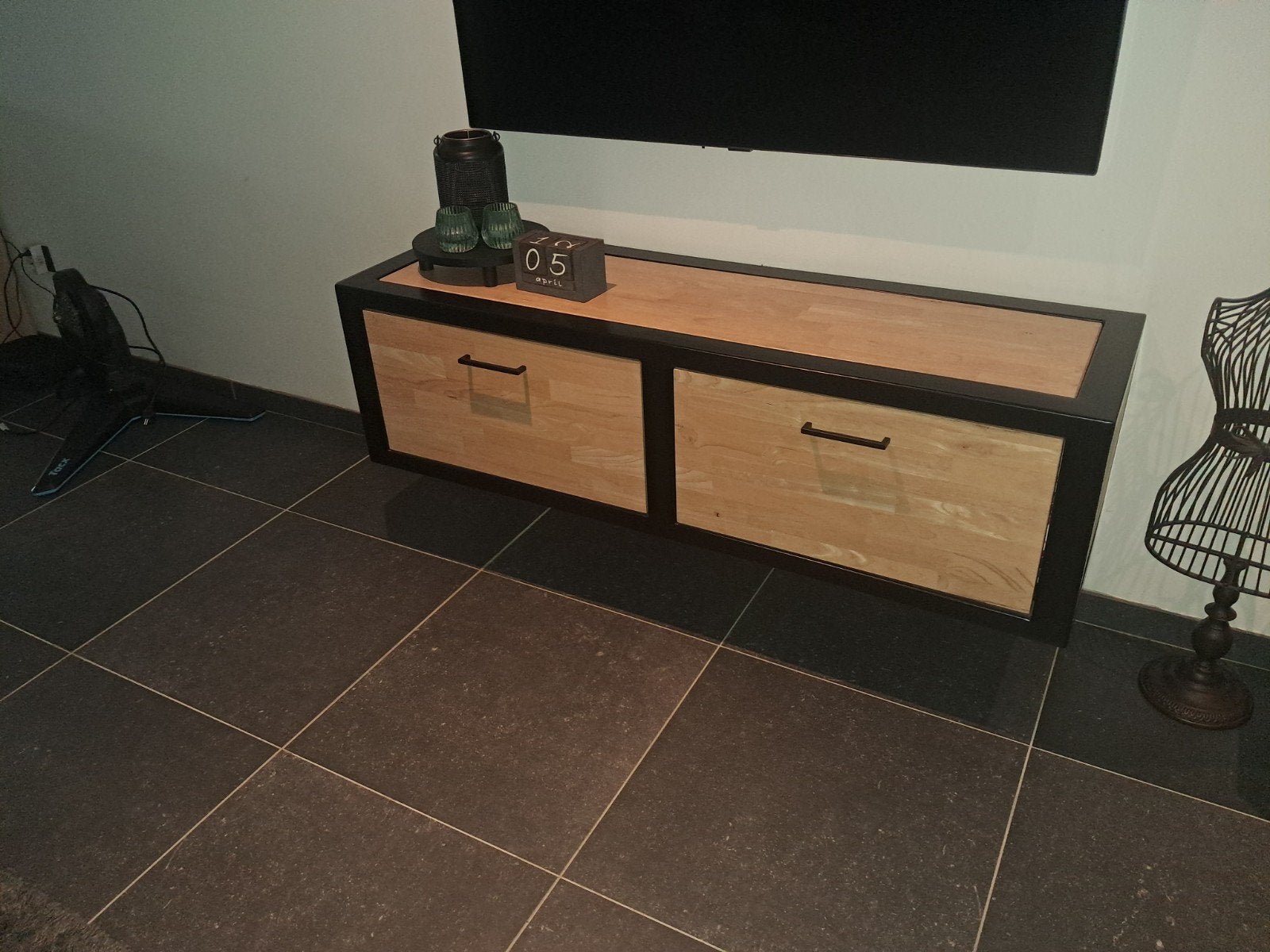 tv hangmeubel, Ophalen