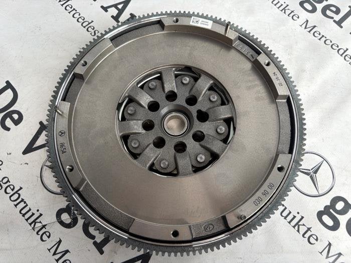 Volant moteur d'un Mercedes Sprinter, Neuf, 3 mois de garantie, -, -