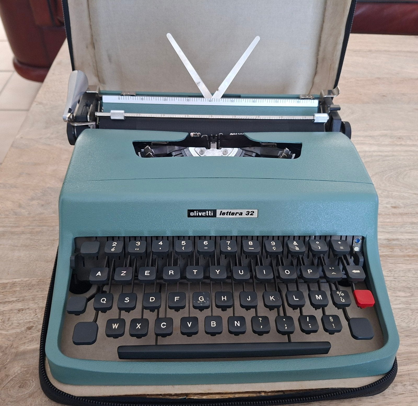 Olivetti Lettera 32 Typemachine — Nieuwstaat, Diversen, Ophalen of Verzenden