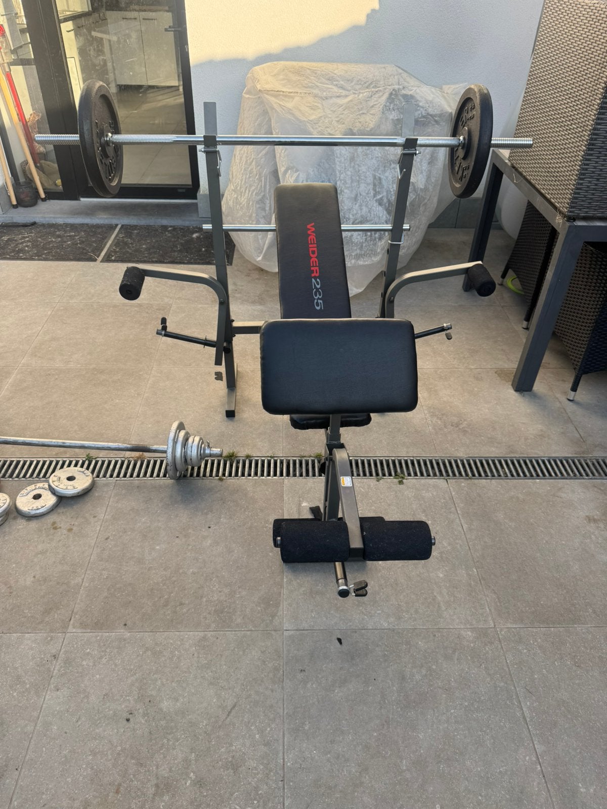 Weider 235 Halterbank + Halterset + Dumbbells + Gewichten, Sport en Fitness, Fitnessmaterialen, Ophalen, Zo goed als nieuw, Halterschijven