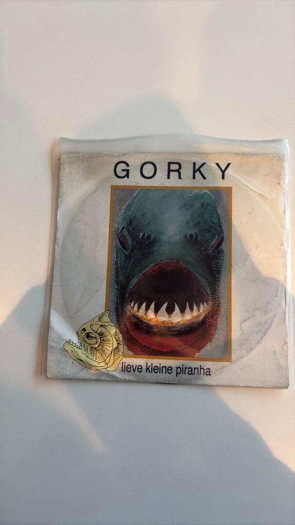 Gorky - Lieve kleine piranha, Cd's en Dvd's, Ophalen of Verzenden, Zo goed als nieuw, Single