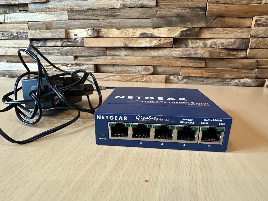 Netgear Gigabit switch, Computers en Software, Netwerk switches, Ophalen, Gebruikt