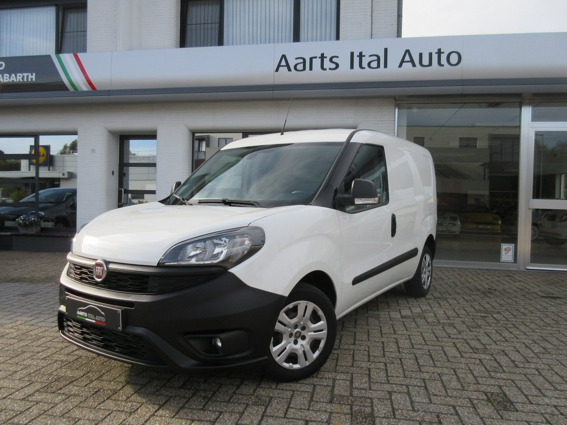 FIAT DOBLO CARGO SX 1.6 MJTD, Auto's, Voorwielaandrijving, 4 deurs, Stof, Gebruikt