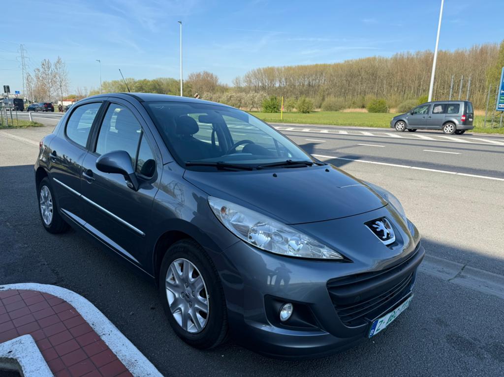 Peugeot 207 1.4 benzine, Autos, Euro 5, Achat, Boîte manuelle, Noir
