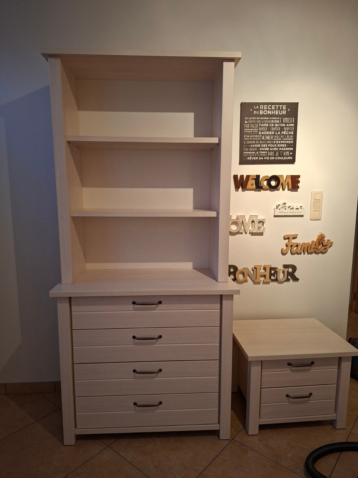 meuble chambre enfant  effet bois blanchi, Enfants & Bébés, Enlèvement, Utilisé