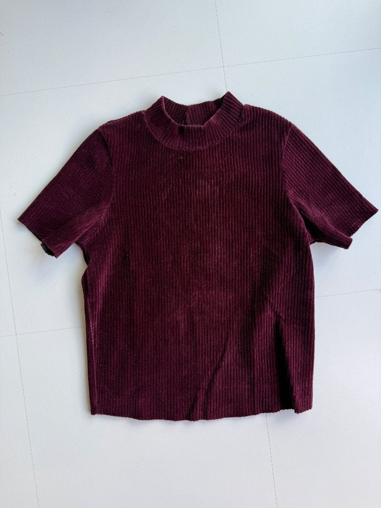 Bordeaux ribfluweel T-shirt (Bershka - XS), Zo goed als nieuw, Korte mouw, Maat 34 (XS) of kleiner, Rood
