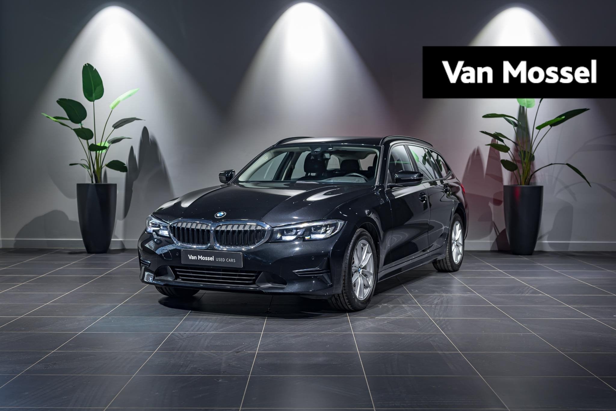 BMW 3-serie Touring 320d (140 kW) CAMERA | HEAD-UP DISPLAY |, Auto's, BMW, Automaat, Euro 6, 4 cilinders, 109 g/km