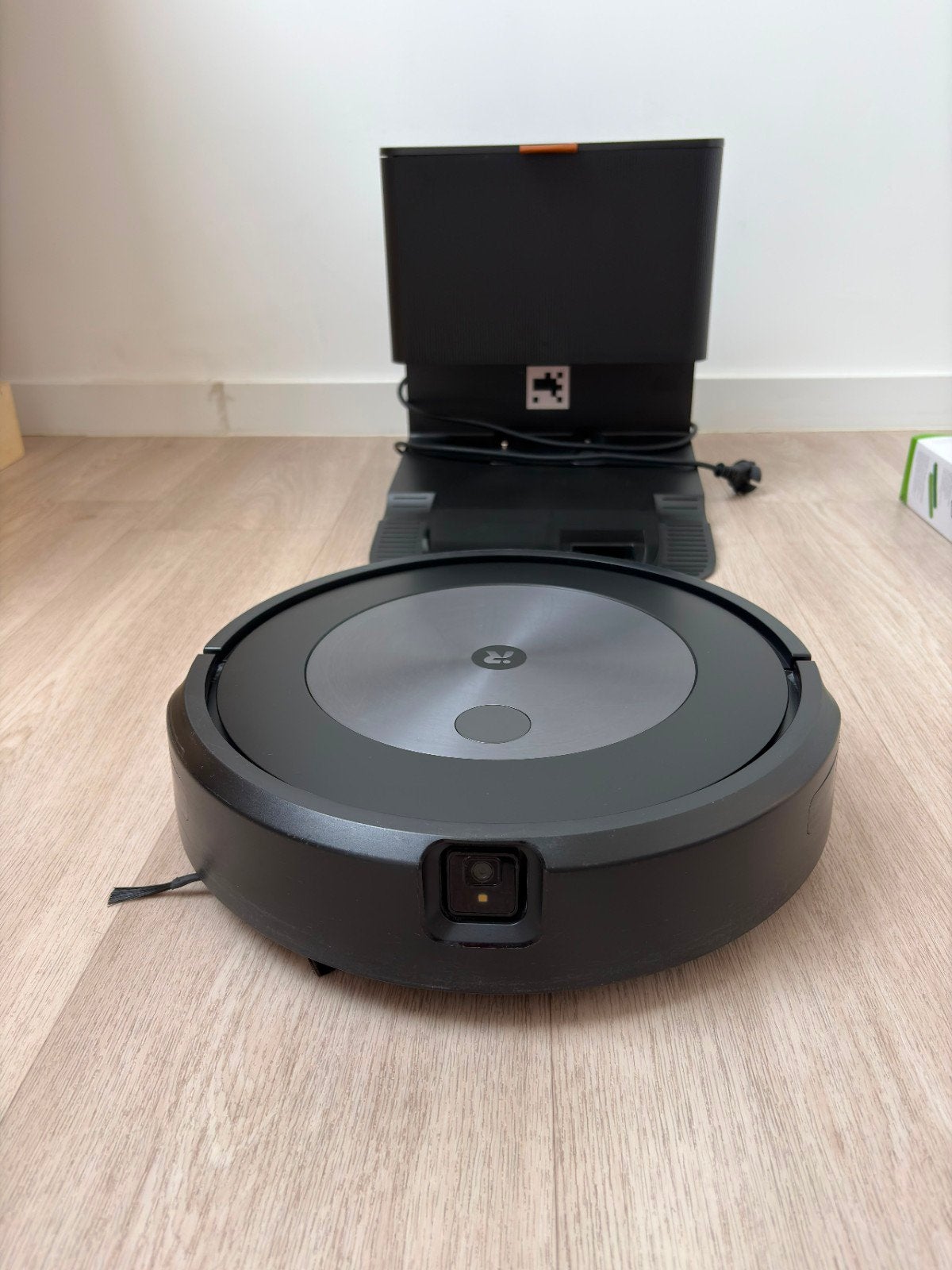 iRobot Roomba J7+, Ophalen, IRobot, Bedienbaar via app, Zo goed als nieuw