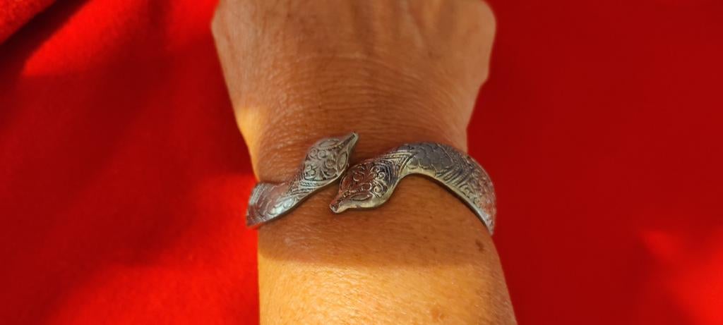 Bracelet serpent en argent, Enlèvement ou Envoi
