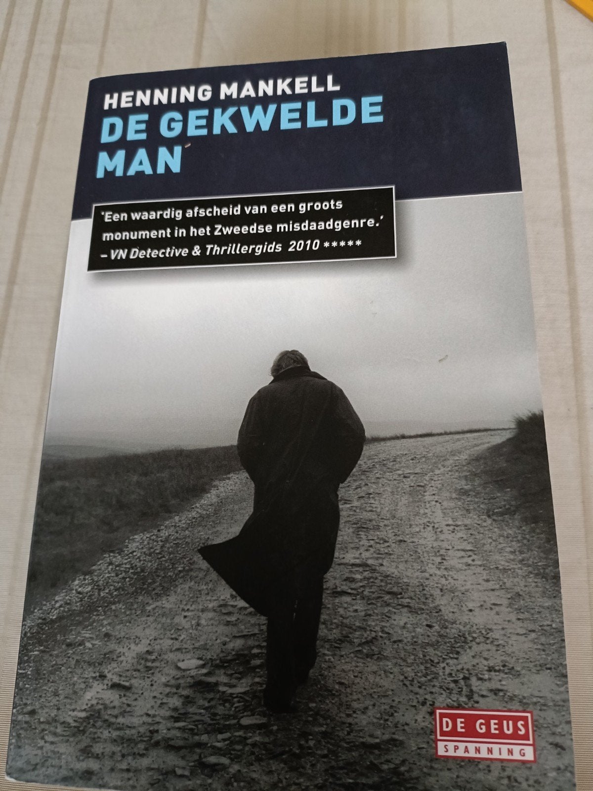 Henning Mankell - De gekwelde man, Enlèvement ou Envoi, Henning Mankell