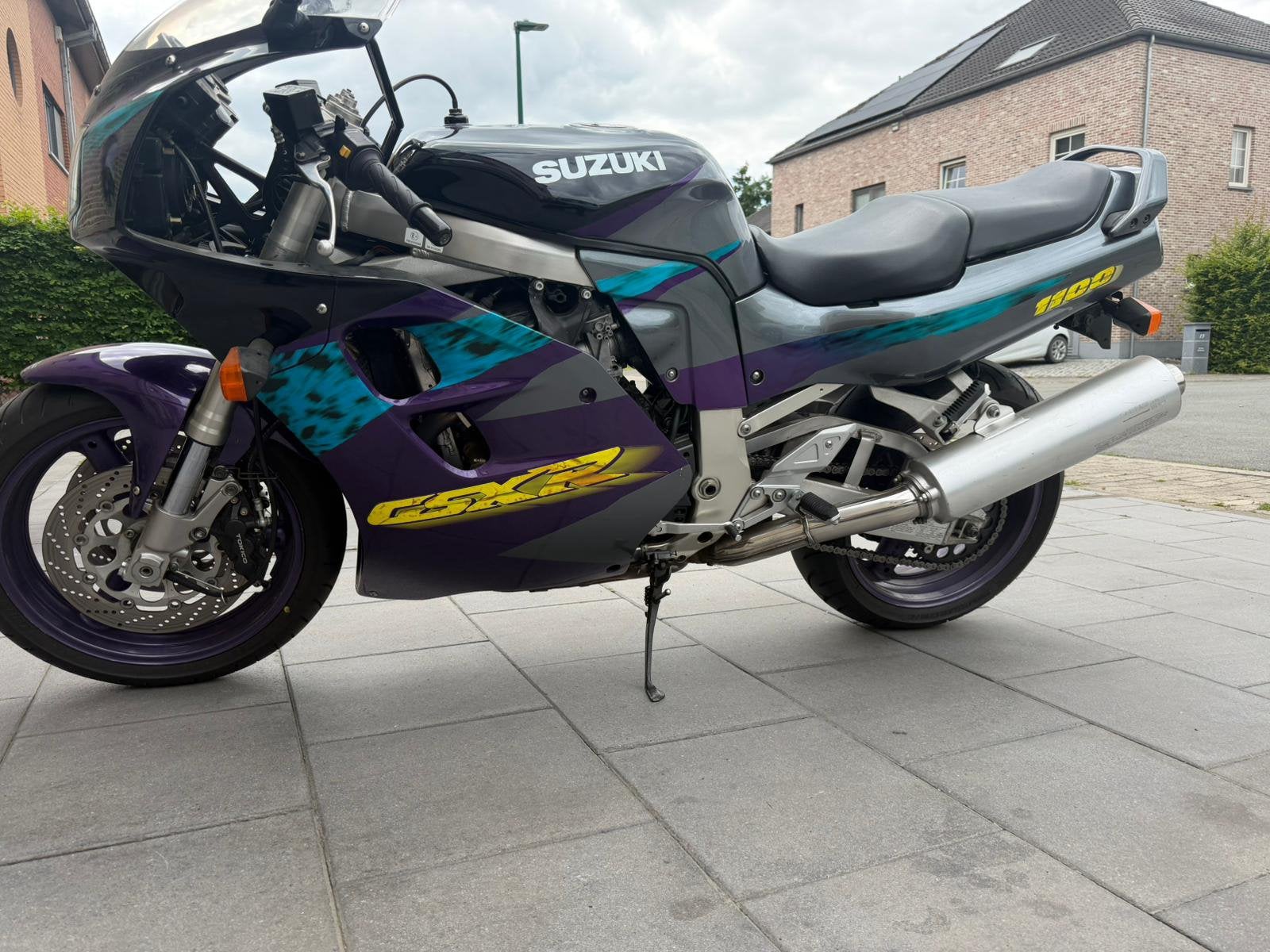GSXR 1100 96 zeer zeldzame kleur!! + Suzuki notebook, Motoren, Motoren | Suzuki, Particulier, Nieuw