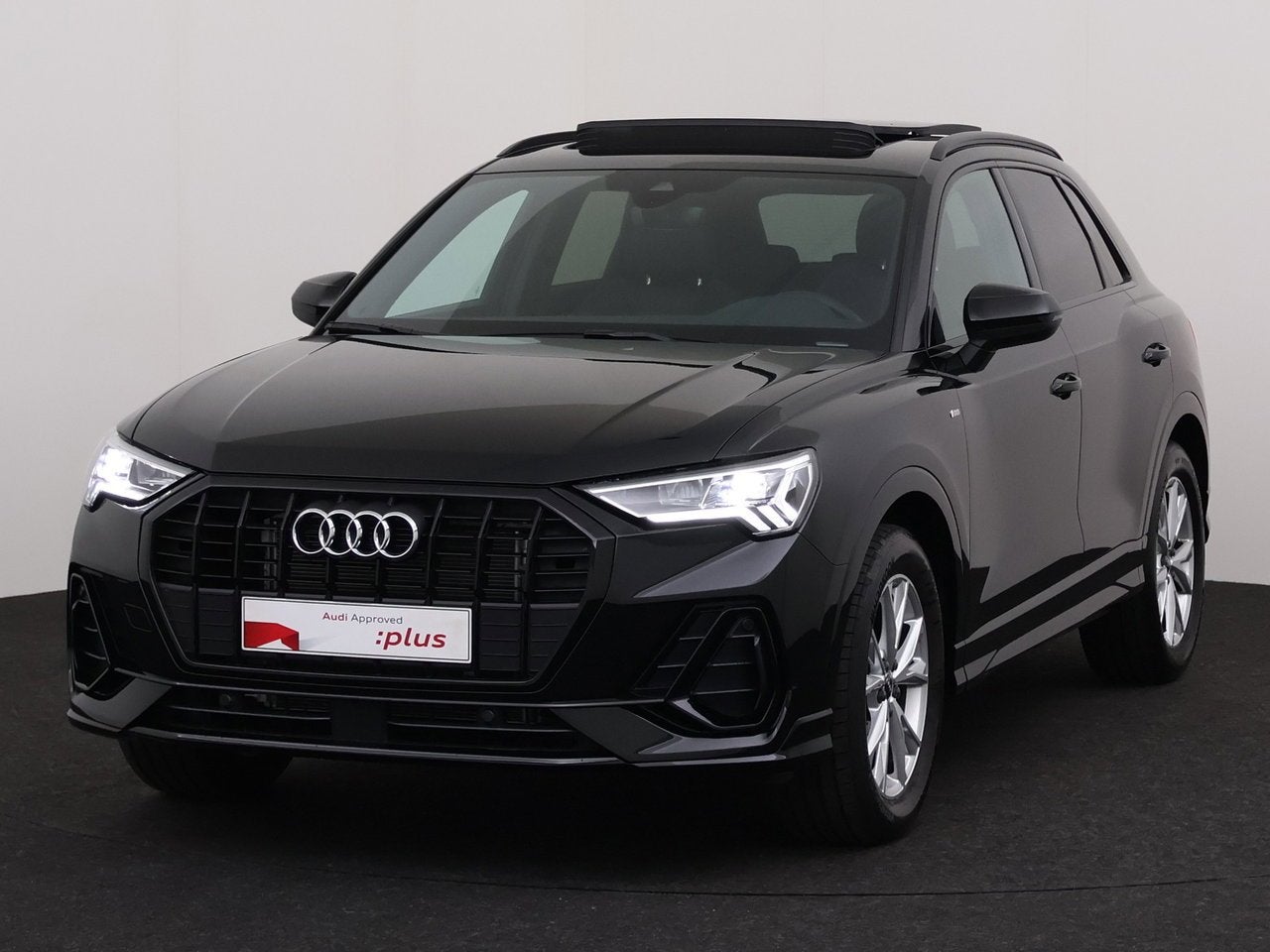 Audi Q3 S-Line 35 TFSI 150 PK S-tronic / Open Dak / ACC /  C, Auto's, Automaat, https://public.car-pass.be/vhr/9bbe4677-1fc1-429c-b9b6-76e0a9ca48bd