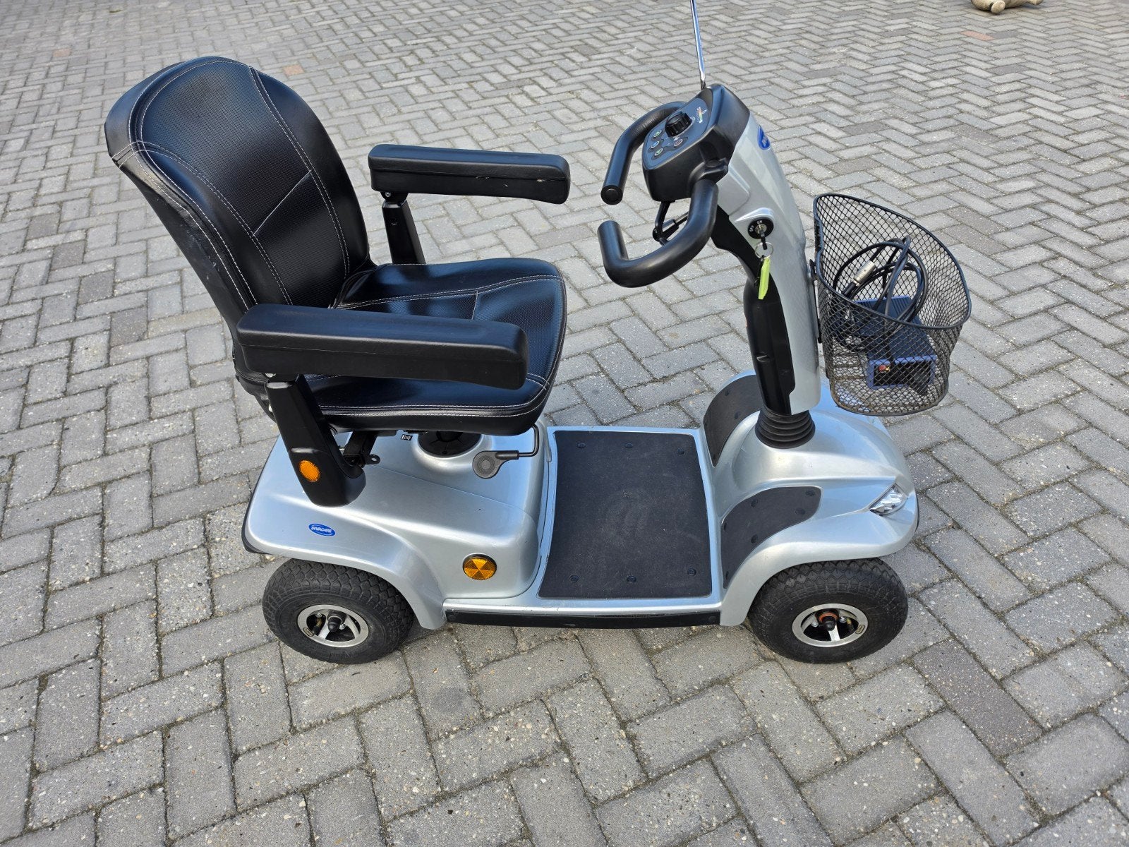 4 wielen scootmobiel scooter € 400 euro, Diversen, Ophalen