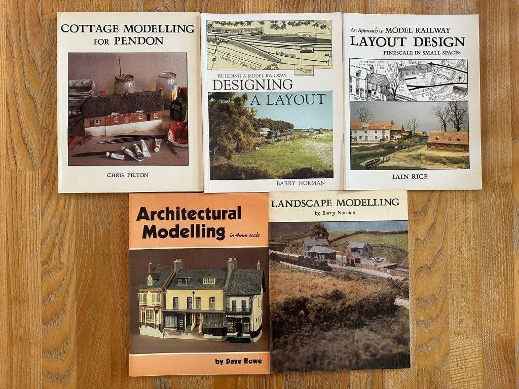 Modelspoorboeken - in het Engels, Boeken, Vervoer en Transport, Ophalen of Verzenden, Gelezen, Iain Rice et autres, Trein