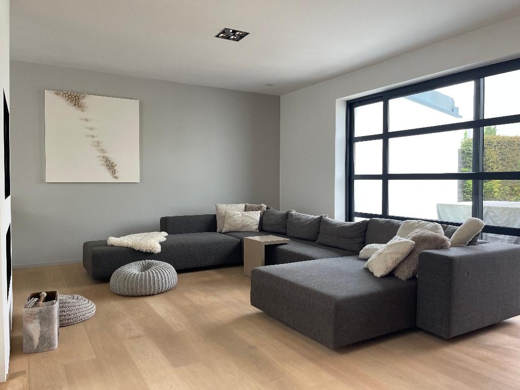 Modern ruim Indera hoeksalon met strakke look, 75 à 100 cm, Quatre personnes ou plus, Enlèvement, Utilisé