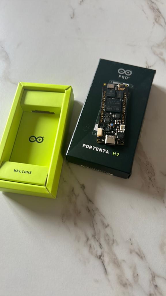Arduino portenta H7, Ophalen, Zo goed als nieuw