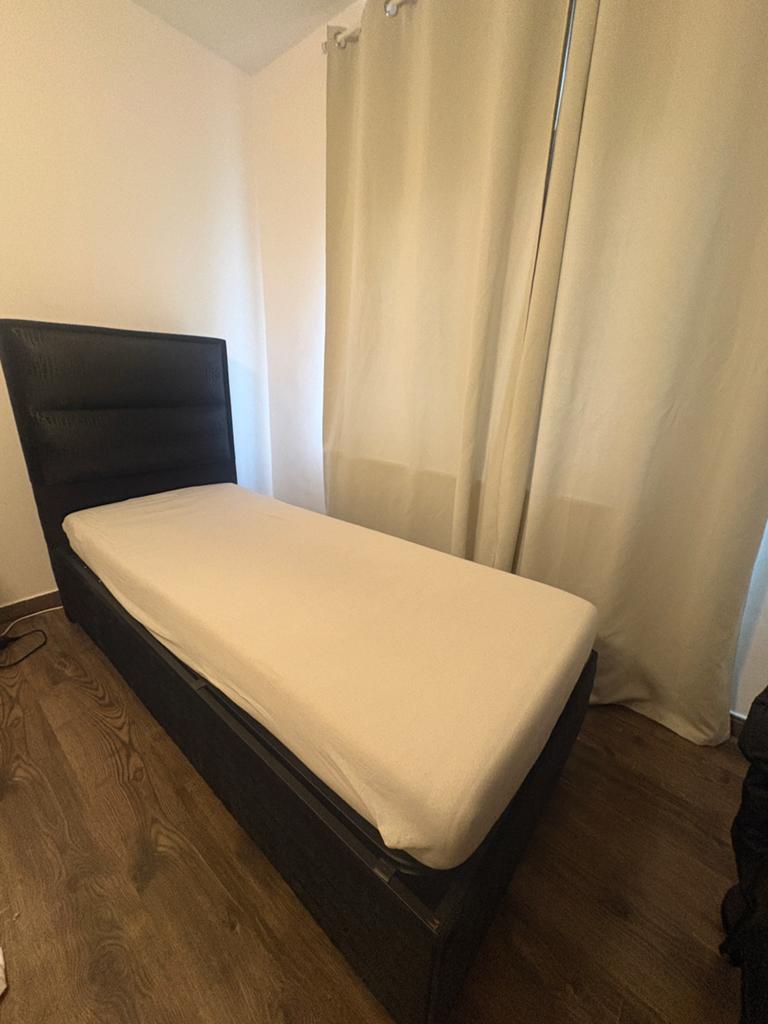 2x Eenpersoonsbed met opbergruimte + matras – kleine schade, Antiek en Kunst, Antiek | Meubels | Bedden, Ophalen of Verzenden
