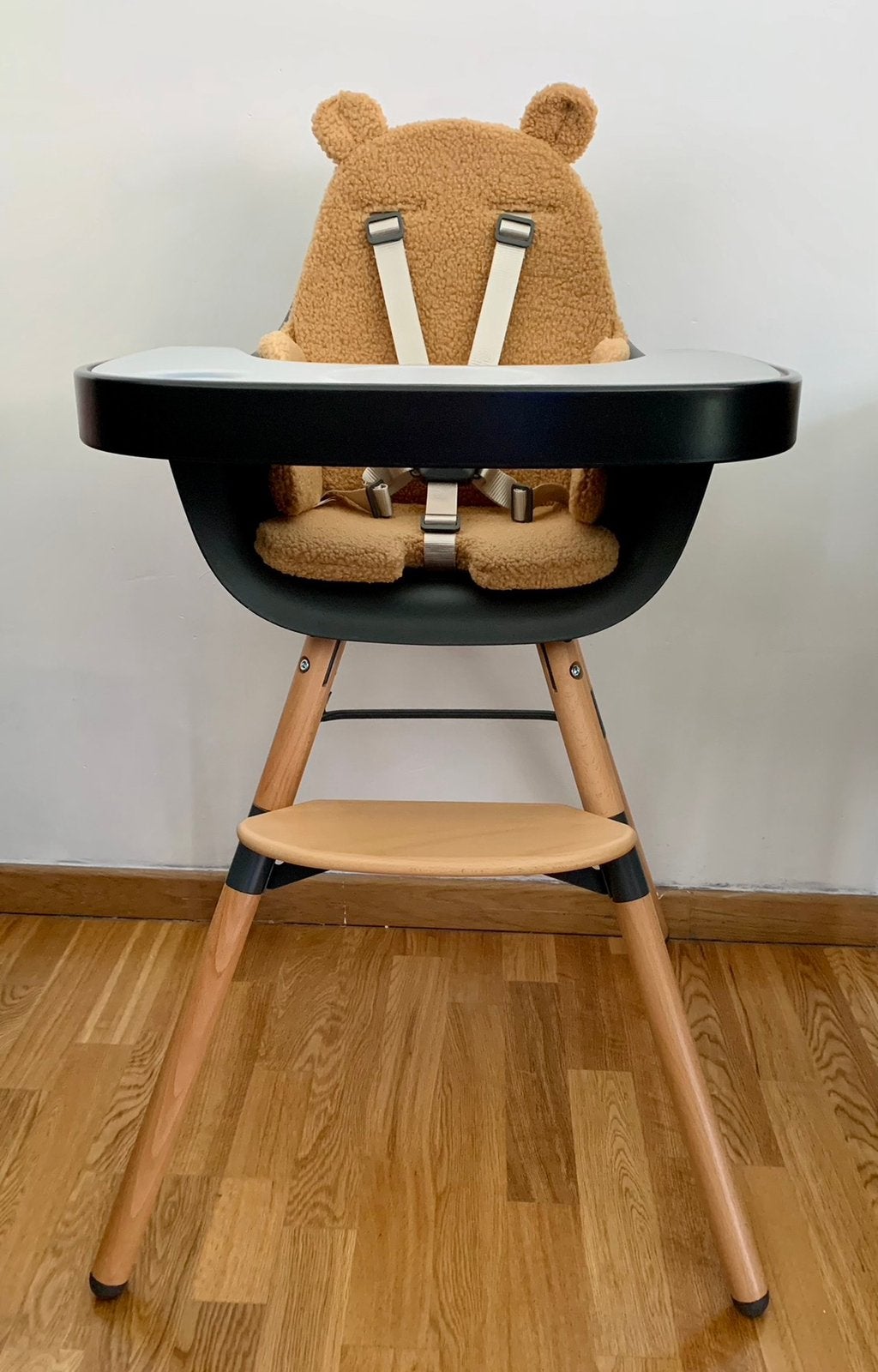 Chaise haute avec tablette et coussin, Enlèvement, Comme neuf