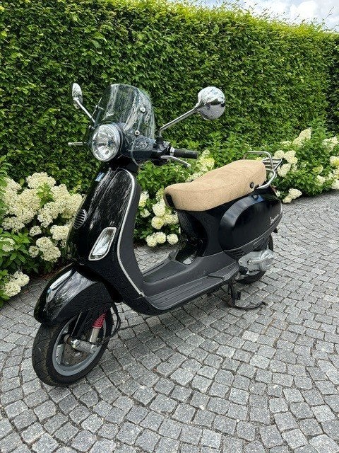 Vespa LX50 noir, Vélos & Vélomoteurs, Scooters | Vespa, 49 cm³, Classe B (45 km/h), Enlèvement, Utilisé