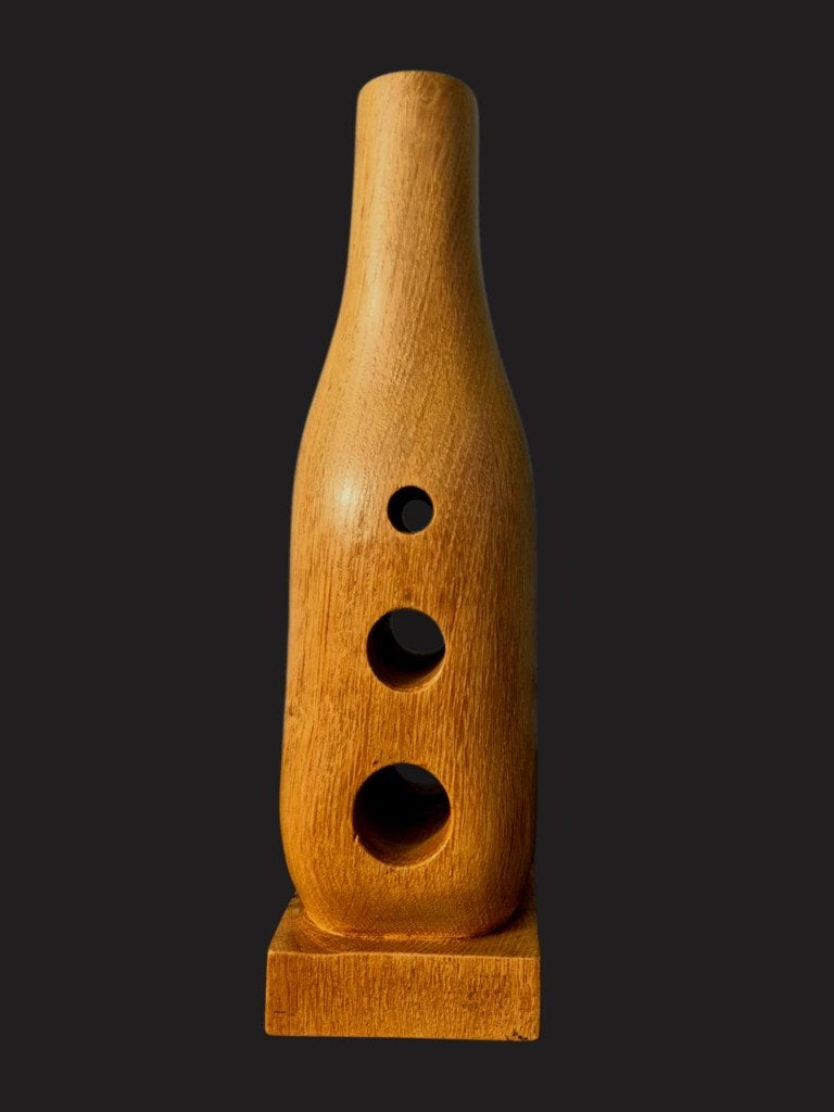 34 cm hoge houten sculptuur gedateerd en gesigneerd., Ophalen, Beeld, Hout