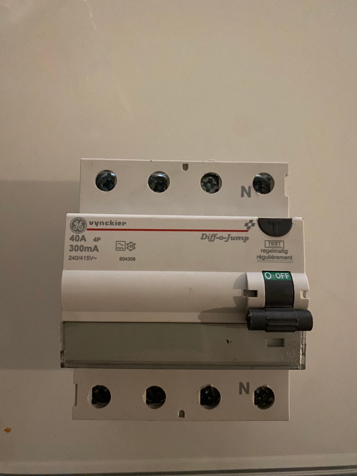 Vynckier 40A 300mA, Ophalen of Verzenden, Zo goed als nieuw
