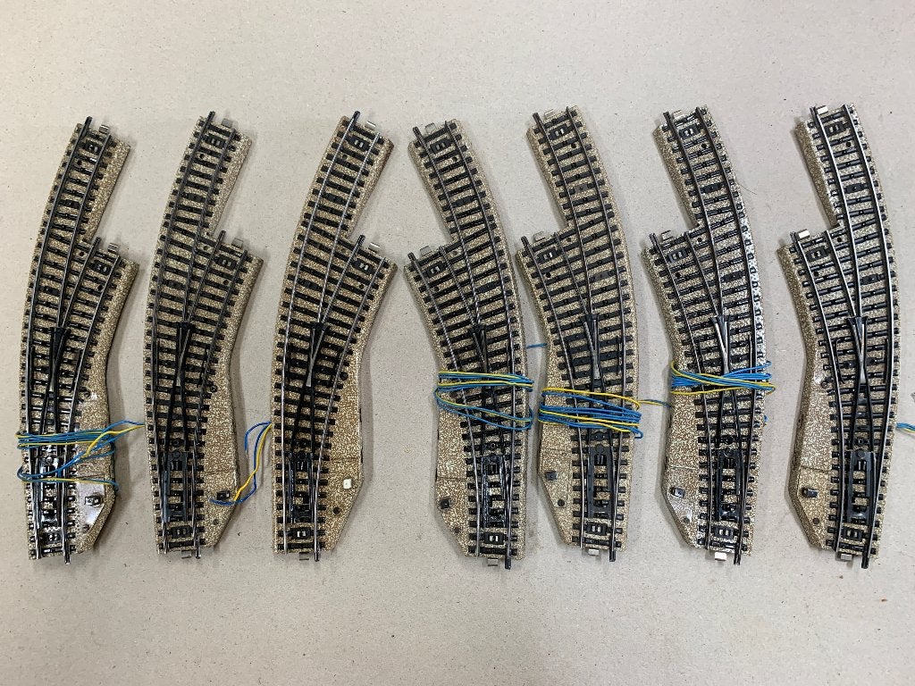 Märklin HO Métal : 7 aiguillages élect. enroulés, bon état., Enlèvement ou Envoi, Märklin