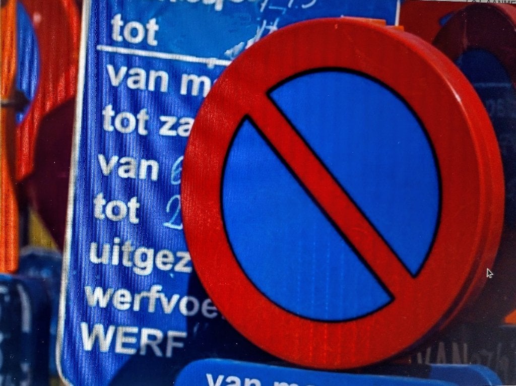 TE HUUR 2 Parkeerborden E1 Parkeerverbod HUREN - €25/3 Dagen, Ophalen of Verzenden, Zo goed als nieuw