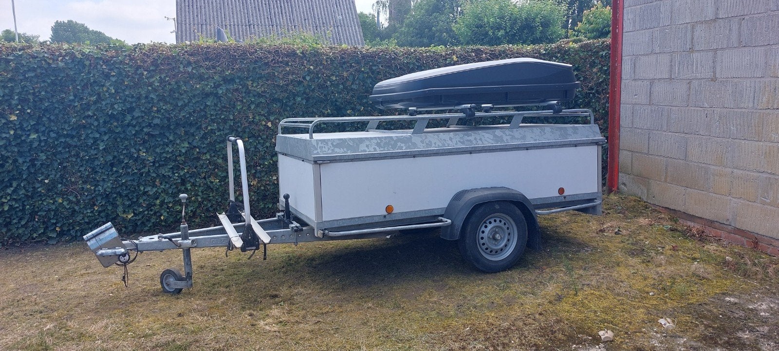 Aanhanger in perfecte staat, ideaal om te overwinteren., Ophalen