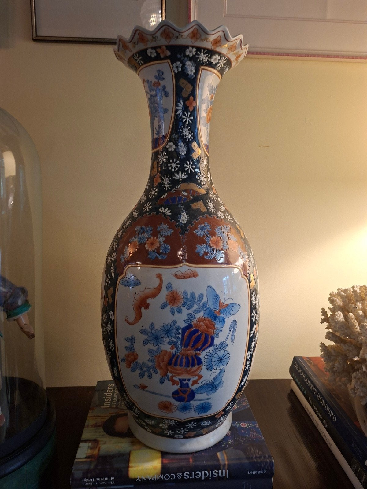 Mooie Imari vaas, Ophalen