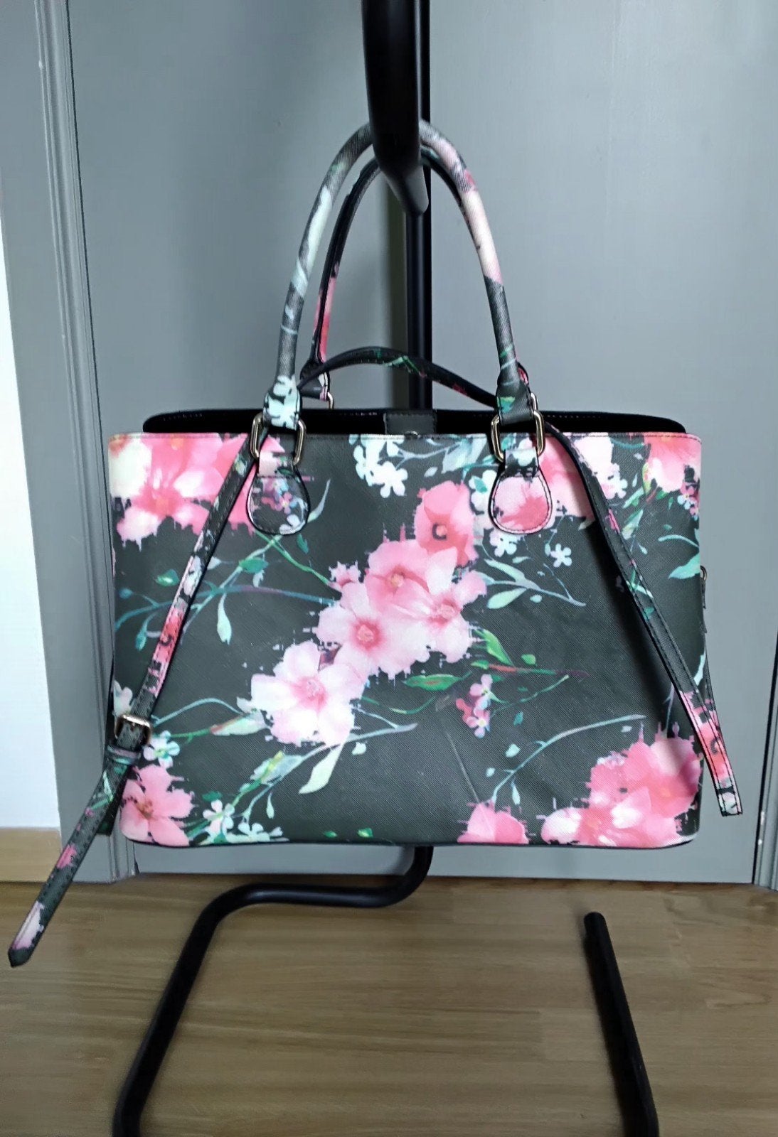 Essentiel Antwerp handtas met draagriem ( Sammie Bag), Bijoux, Sacs & Beauté, Enlèvement, Vert, Sac à main