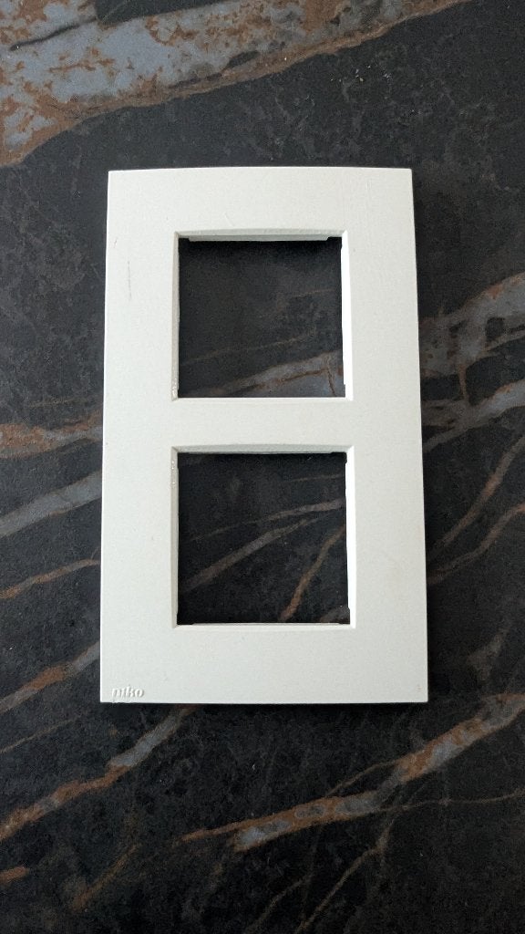 Niko - tweevoudige afdekplaat 60mm - Intense white, Doe-het-zelf en Bouw, Ophalen, Gebruikt