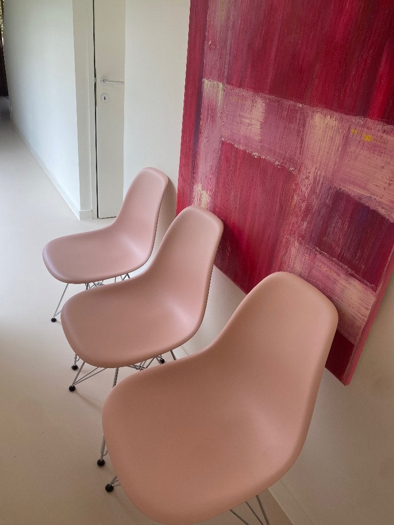 Eames Plastic Side Chair DSR stoel - zachtroze - nieuw!, Maison & Meubles, Chaises, Neuf, Trois, Autres couleurs, Synthétique