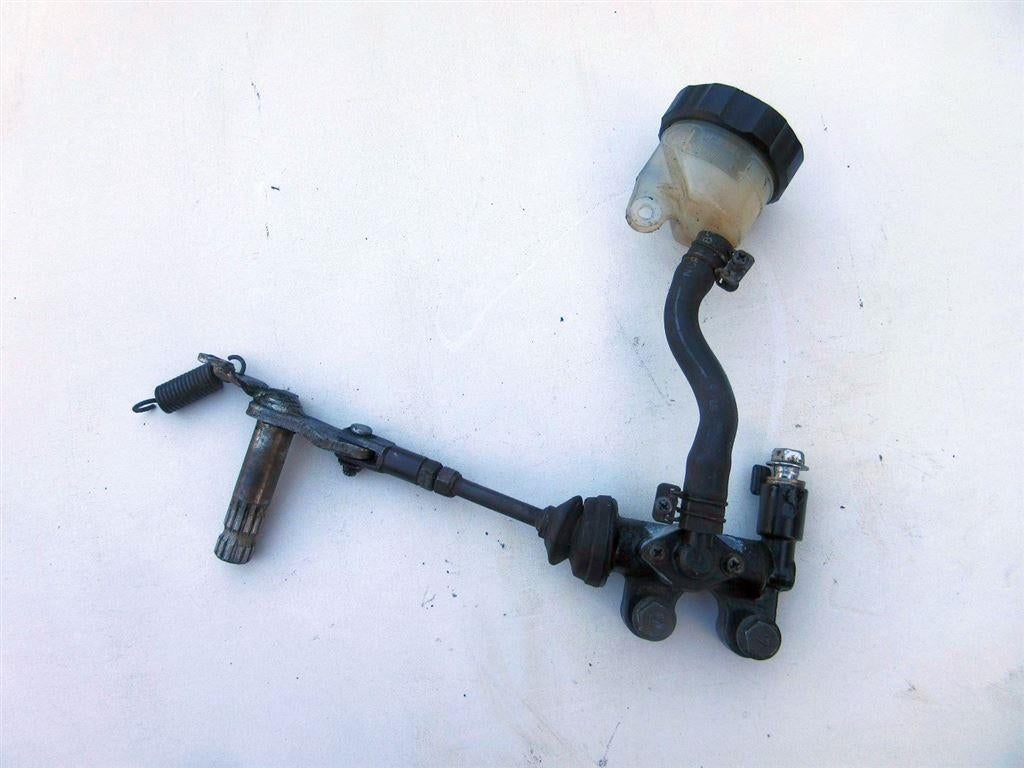 Suzuki GSX750EF rempomp achter GSX750ES rem pomp GSX 750 ES, Ophalen of Verzenden, Gebruikt