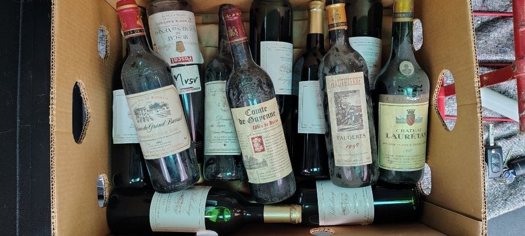 Lot bouteilles de vins 2 caisses, Collections, Vins, Enlèvement