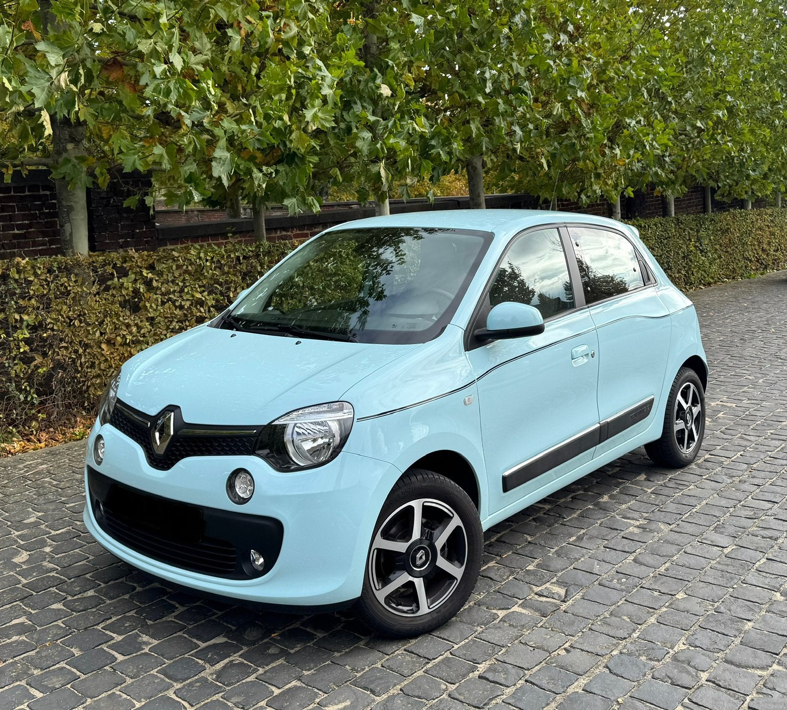 RENAULT TWINGO 1.0 BENZINE/ NAVI / CAMERA / 20.000km!, https://public.car-pass.be/vhr/430ce7d5-9fb0-42c1-9e91-ed388ddab8a4, Euro 6