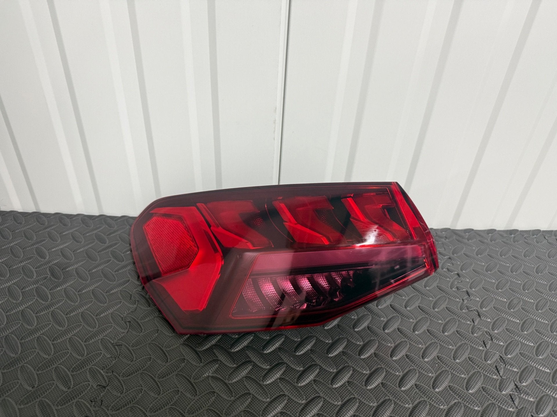 Audi A3 8Y led achterlicht links 8y0945207, Auto-onderdelen, AUDI AG, Audi, Kundenbetreuung@audi.de, Nieuw