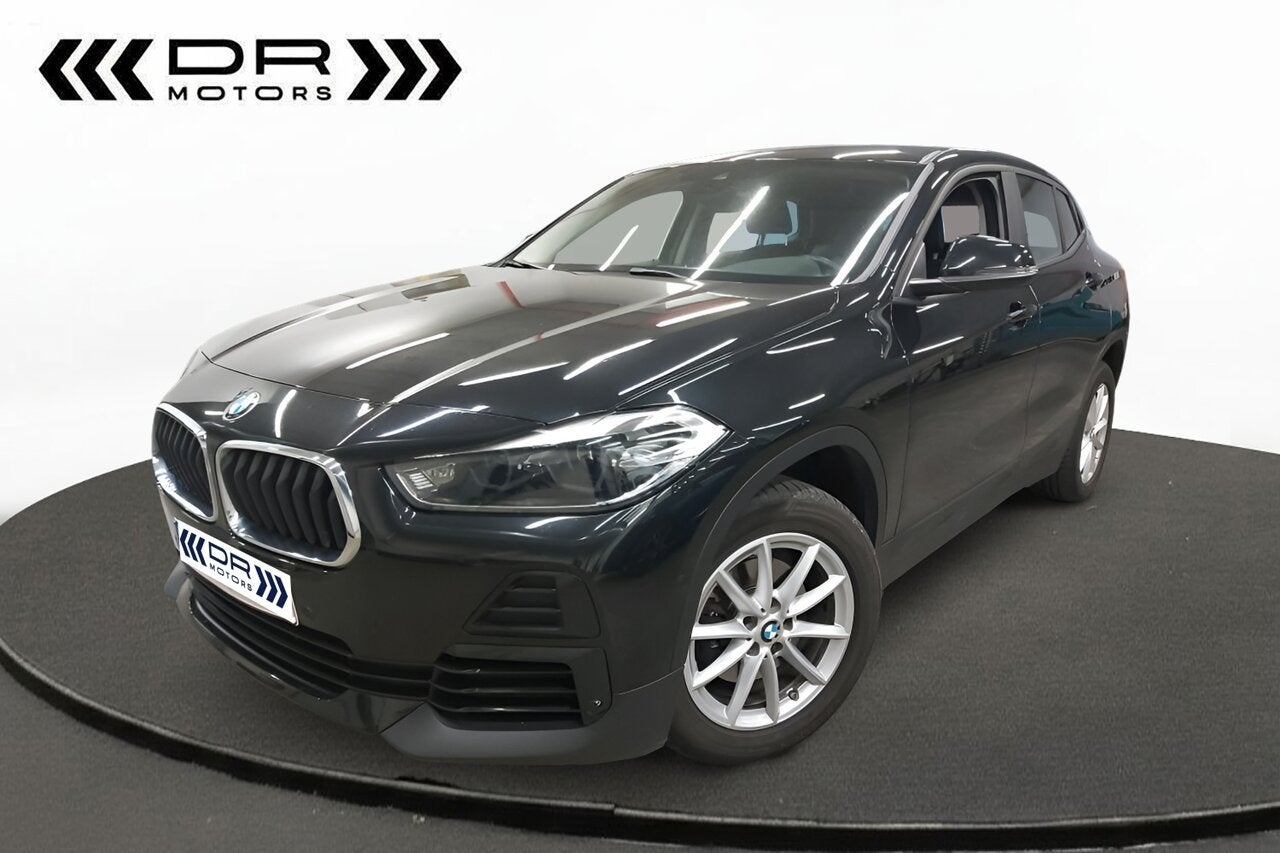 BMW X2 sDrive 18iA - CRUISE - LEDER - CAMERA, X2, 4 cilinders, Bedrijf, 5 zetels