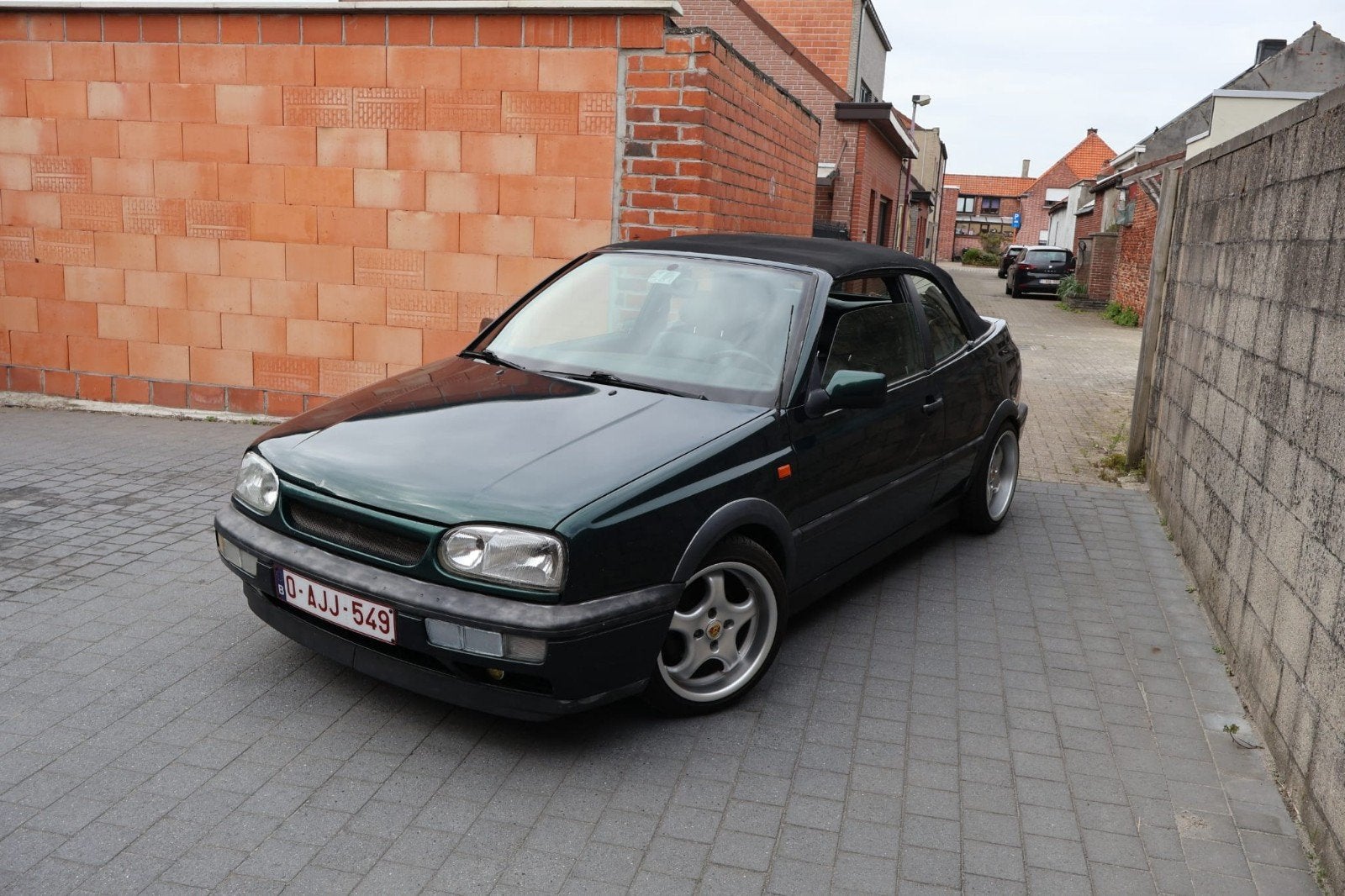 vw golf 3 2.0 8v 115pk cabrio oldtimer, Zwart, 4 cilinders, Cabriolet, Leder