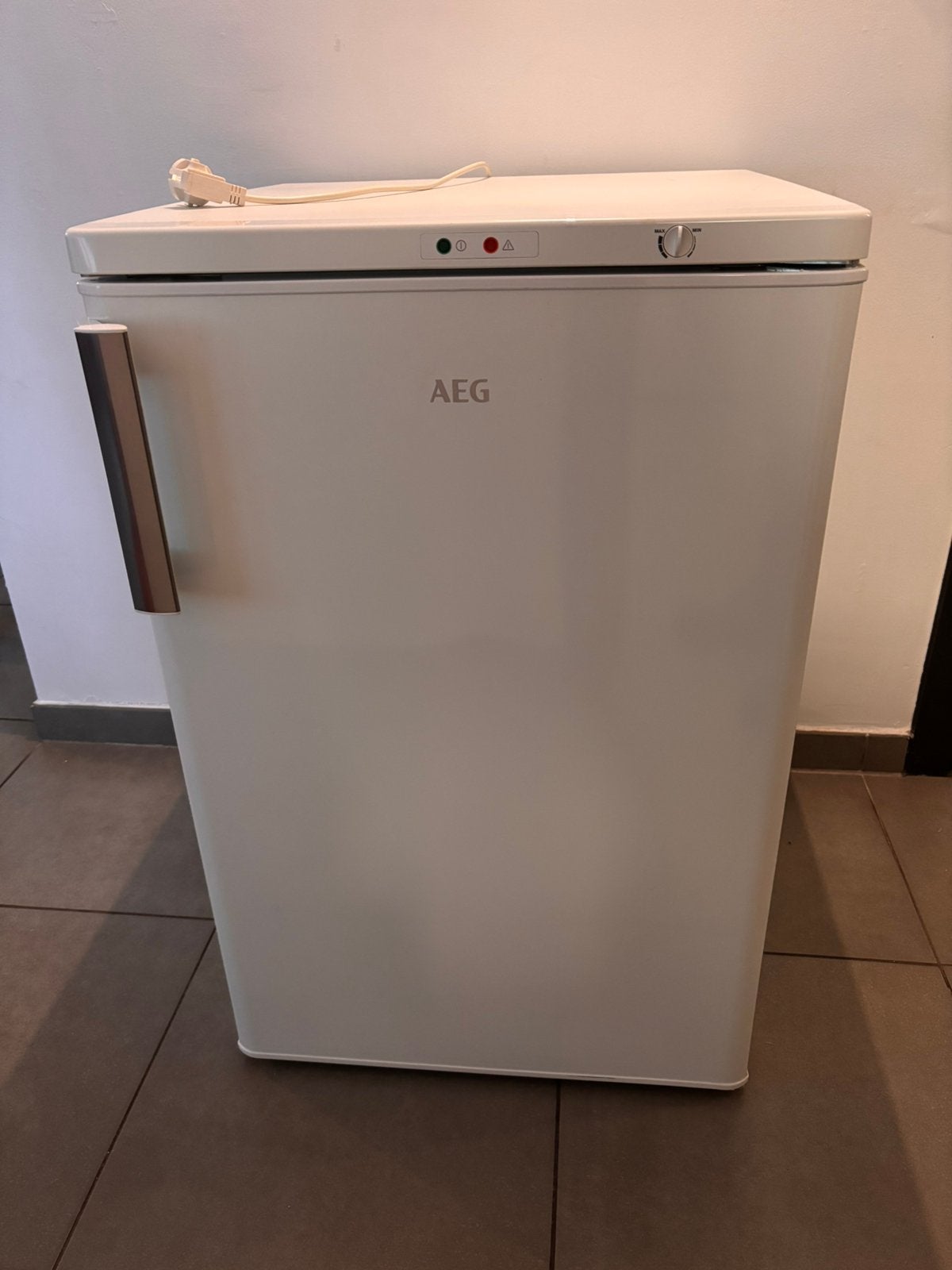 Diepvries AEG tafelmodel, Gebruikt, Minder dan 60 cm, Vrijstaand, Ophalen