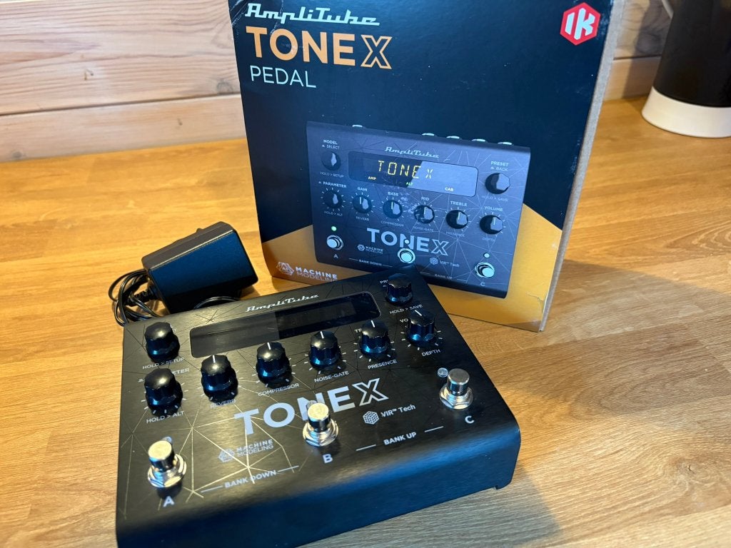 IK Multimedia ToneX Pedal + Amalgam captures, Ophalen of Verzenden, Zo goed als nieuw, Multi-effect