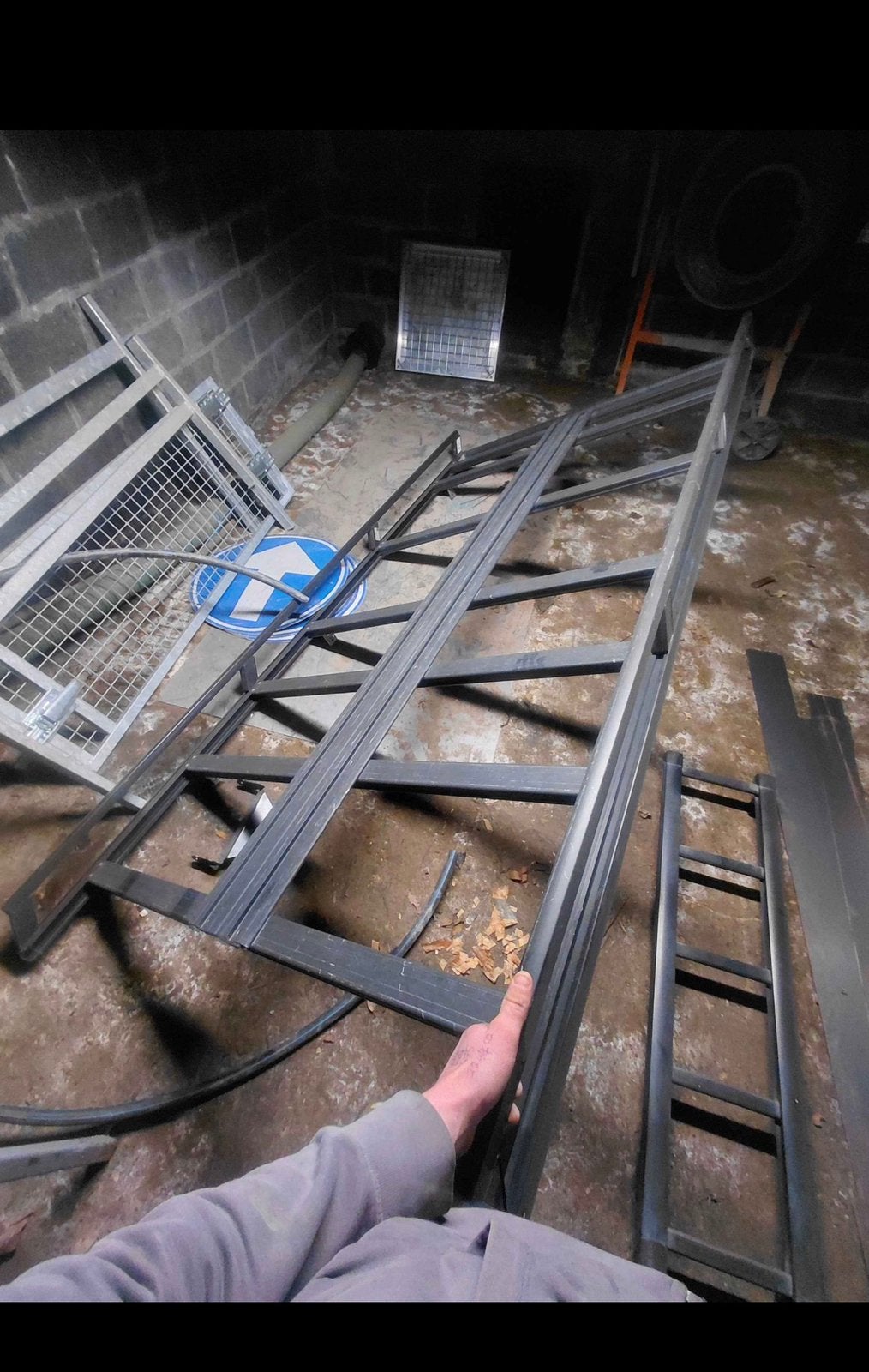 peugeot expert dakrek, Doe-het-zelf en Bouw, Ladders en Trappen, Ophalen, Zo goed als nieuw