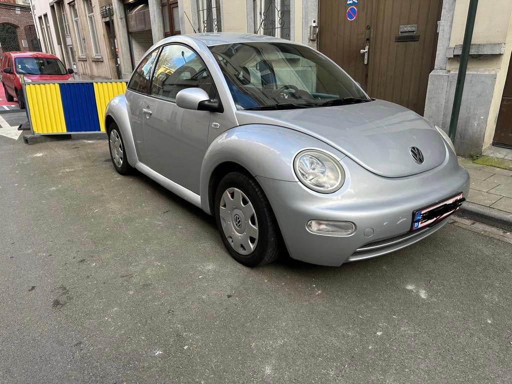 Volkswagen New Beetle, boîte AUTOMATIQUE, Auto's, Volkswagen, Particulier, Beetle (Kever), Benzine, 3 deurs, Automaat, Zilver of Grijs
