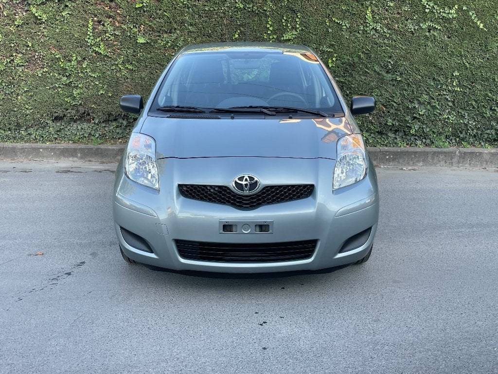 - Toyota Yaris - ⁠08/02/2010 - ⁠79000.km - ⁠1 L / Benzine, Auto's, Bedrijf, Handgeschakeld, Zilver of Grijs, Stadsauto