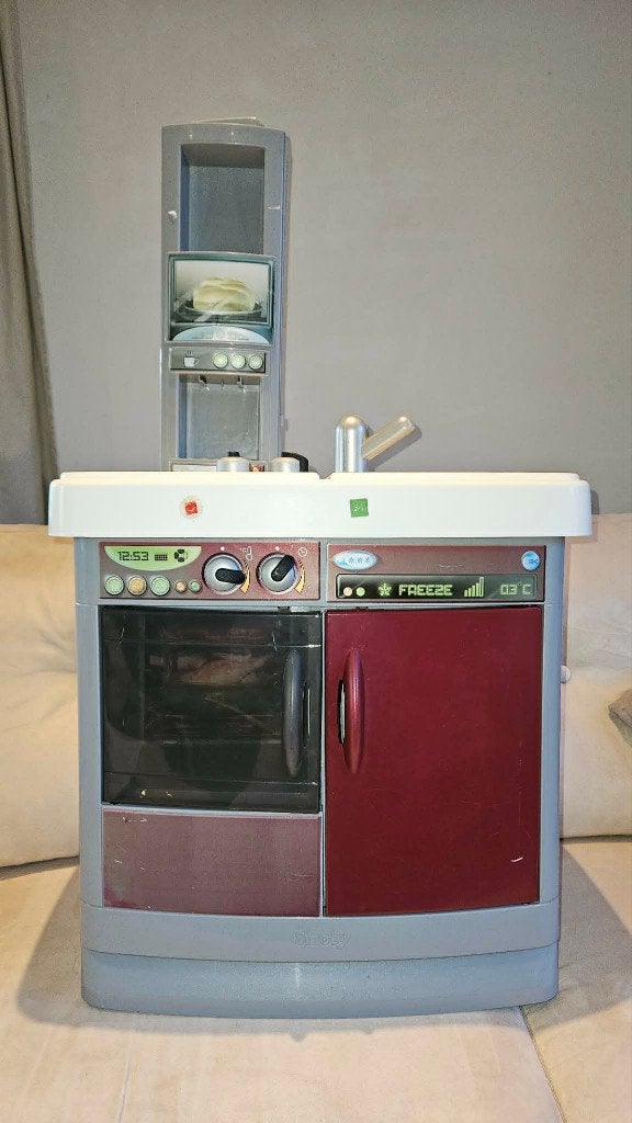 ENFANT MINI CUISINE EQUIPEE MONOBLOC, Ophalen, Gebruikt